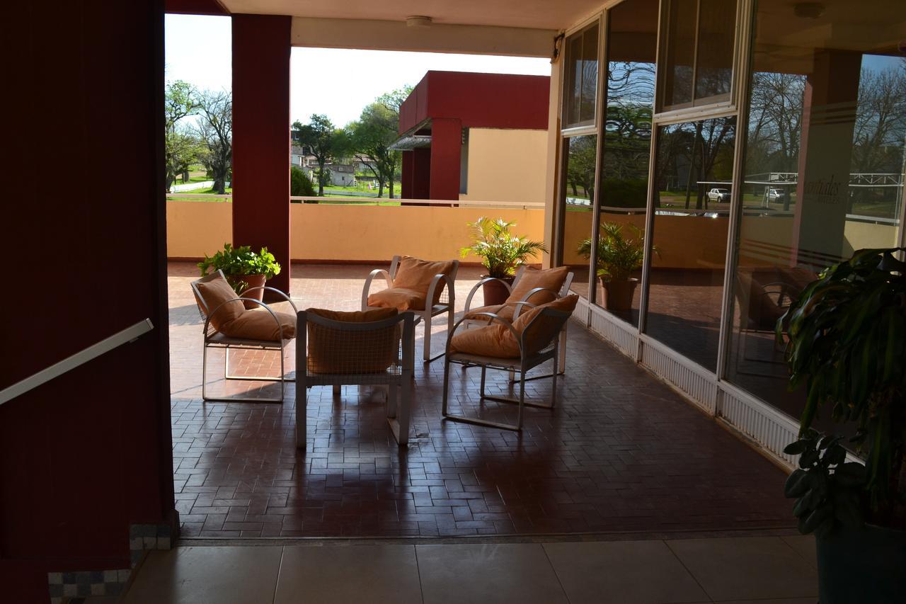 Manantiales Hotel De Turismo Monte Caseros Extérieur photo