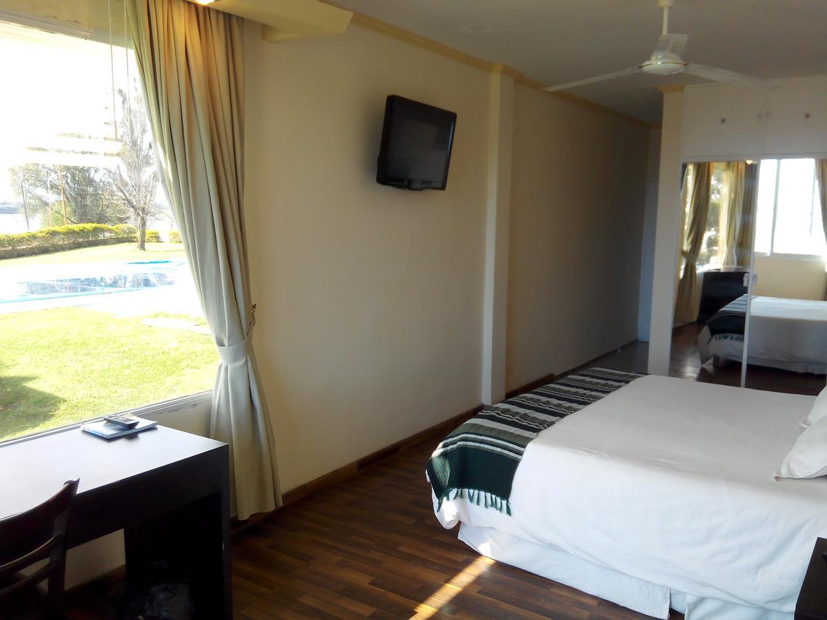 Manantiales Hotel De Turismo Monte Caseros Extérieur photo